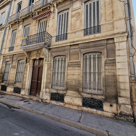 Nimes: Appartement L'Auguste Centre-Ville. Luaran gambar