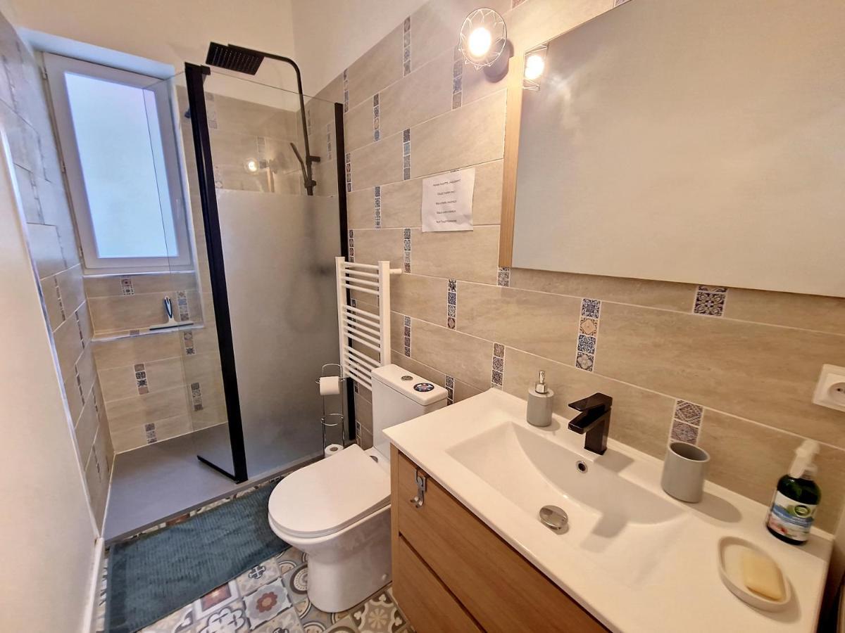 Nimes: Appartement L'Auguste Centre-Ville. Luaran gambar