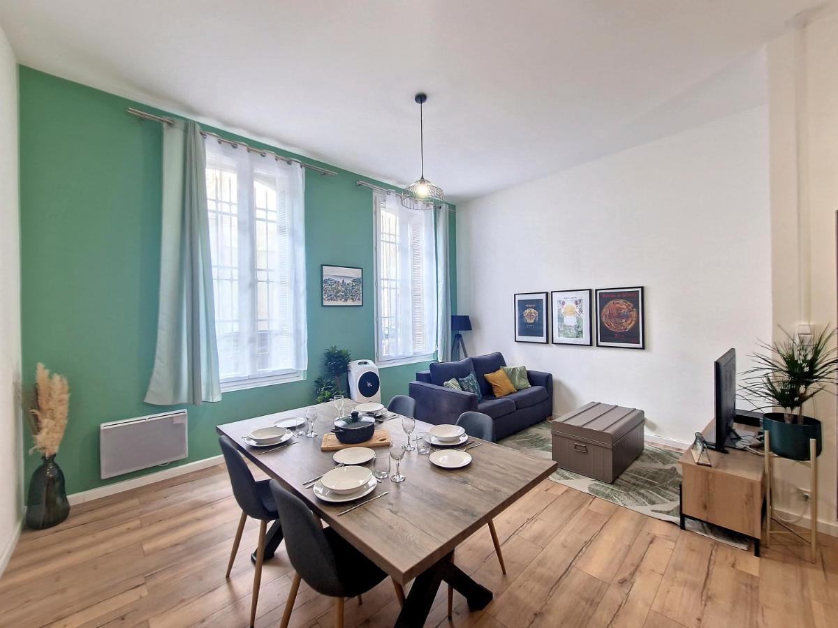 Nimes: Appartement L'Auguste Centre-Ville. Luaran gambar